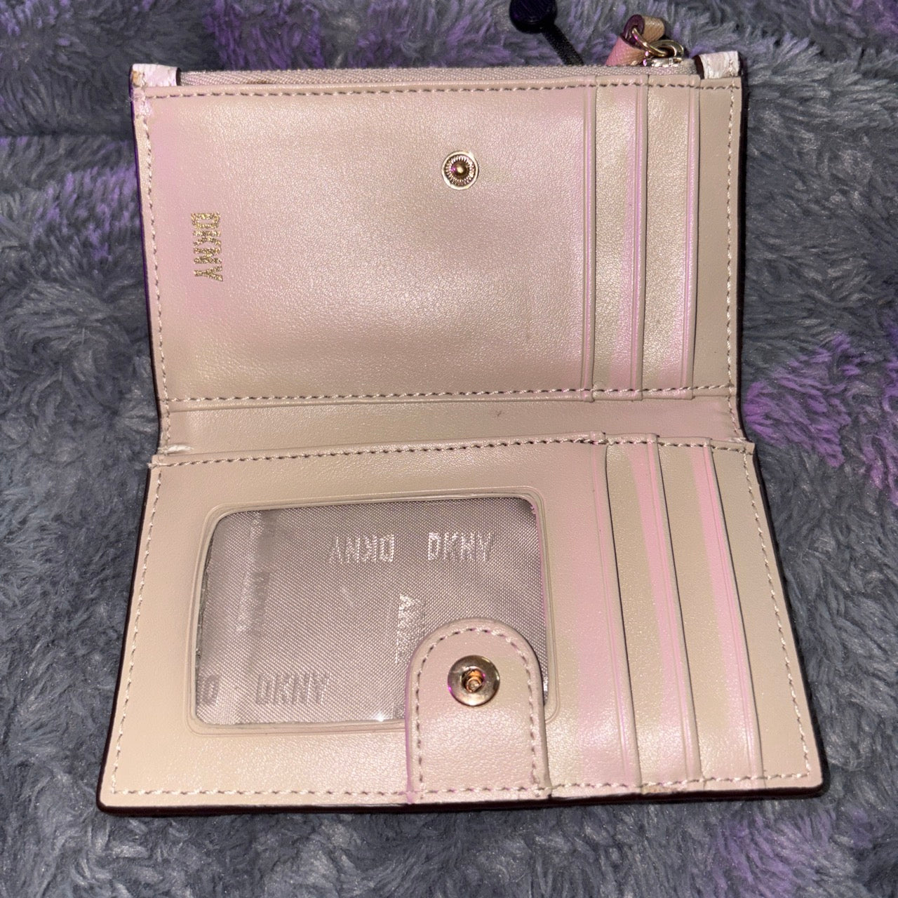 DKNY wallet