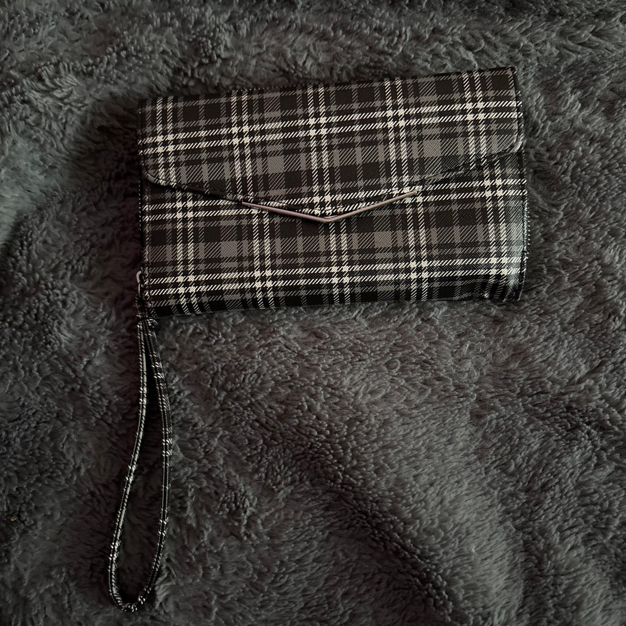 Black & Gray Plaid Envelope Wristlet Clutch