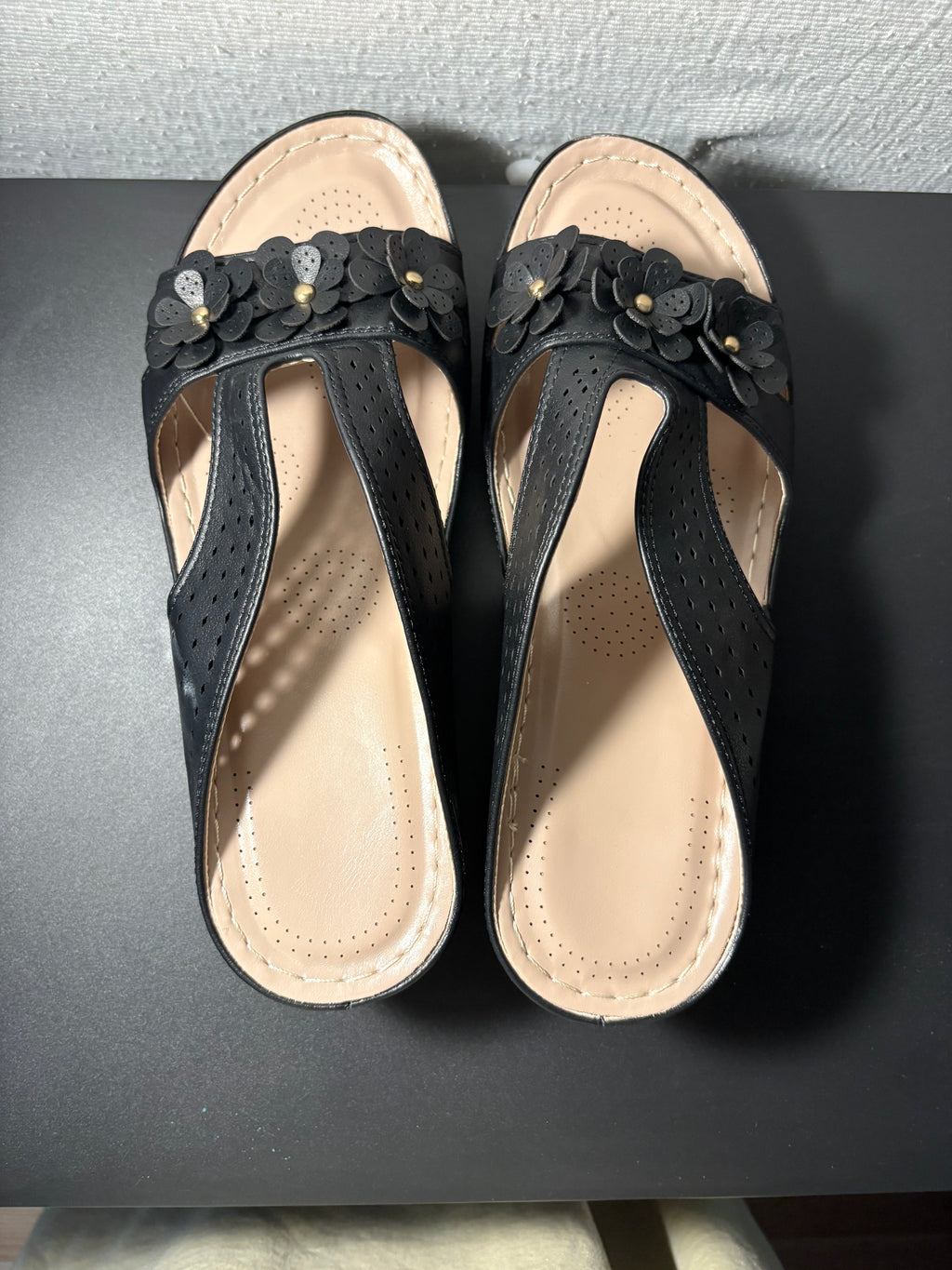Women’s Black Floral Comfort Slide Sandals