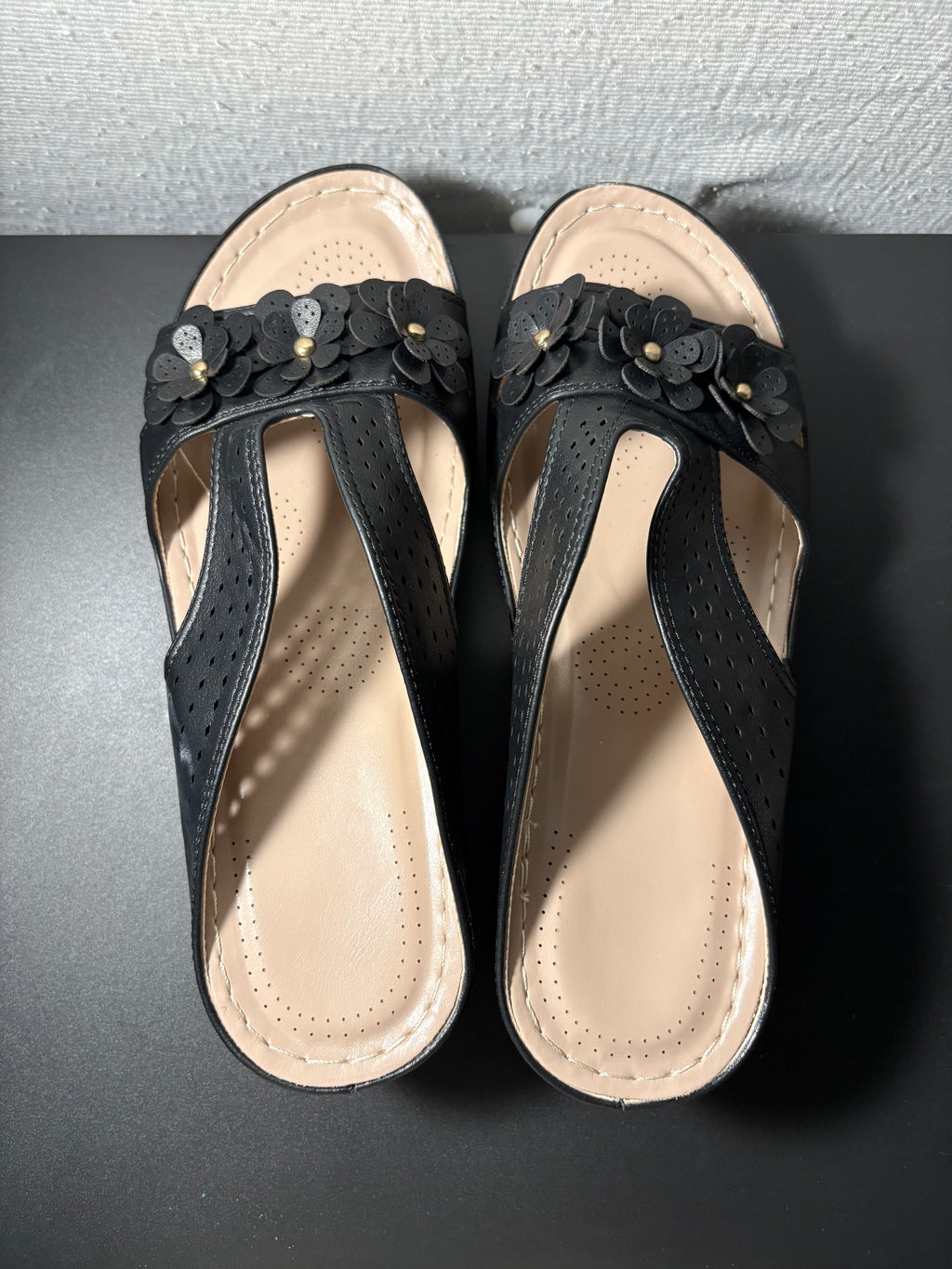 Women’s Black Floral Comfort Slide Sandals