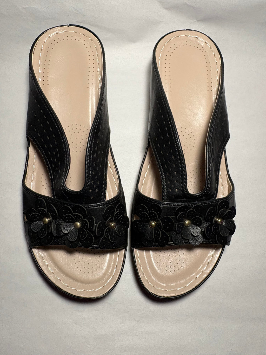 Women’s Black Floral Comfort Slide Sandals
