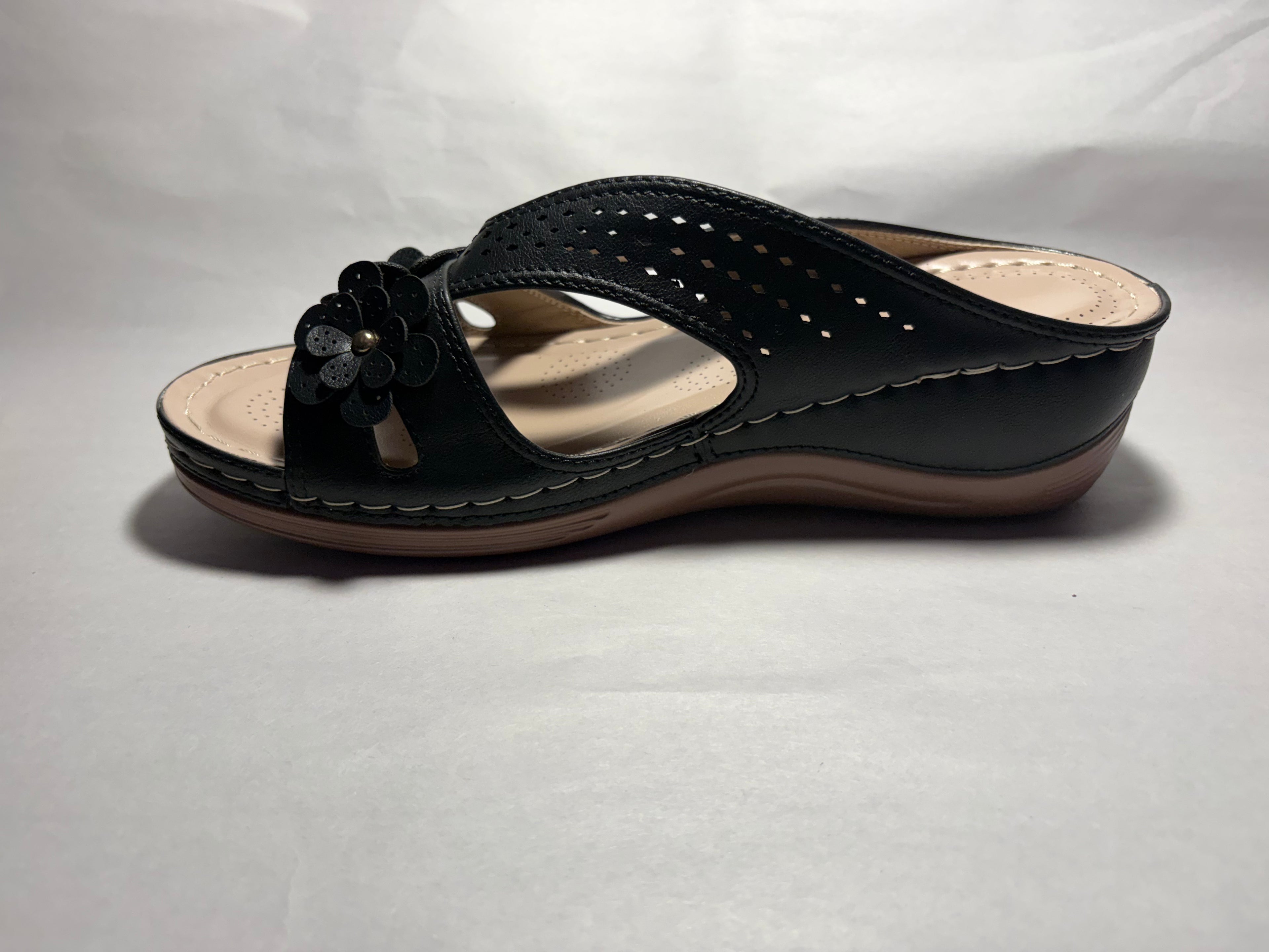 Women’s Black Floral Comfort Slide Sandals